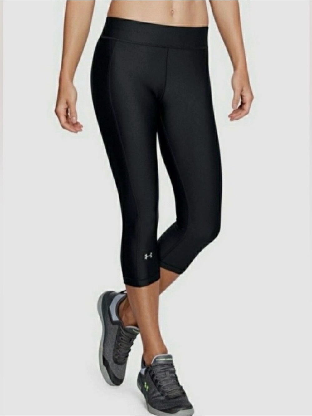 Under Armour Women’s Heat Gear Cropped Compression Leggings // Black // XL